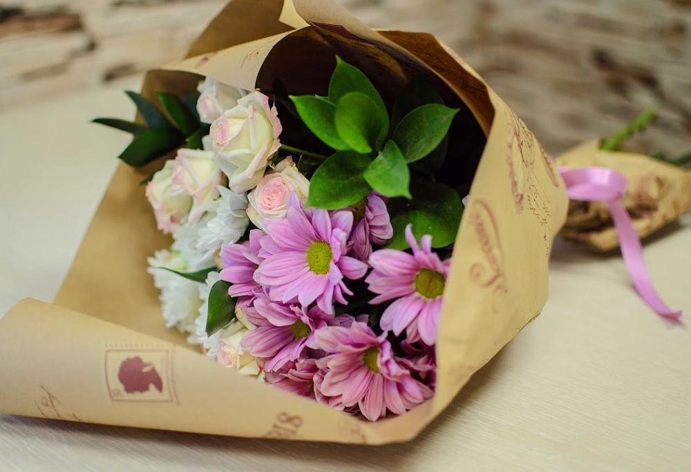 Букет цветов из: Розы и Хризантемы в Угольные Копи