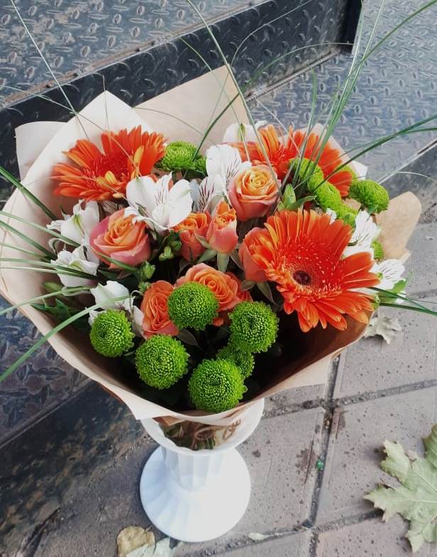 Букет цветов из: Герберы, Хризантемы, Альстромерии и Розы в Угольные Копи