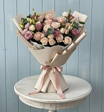 Букет цветов из:  Розы и Лизиантусы в Угольные Копи