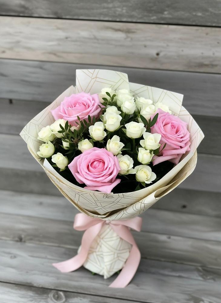 Букет цветов из: Розы в Угольные Копи