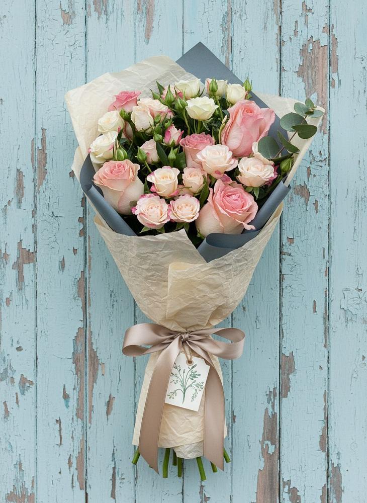 Букет цветов из: Розы в Угольные Копи