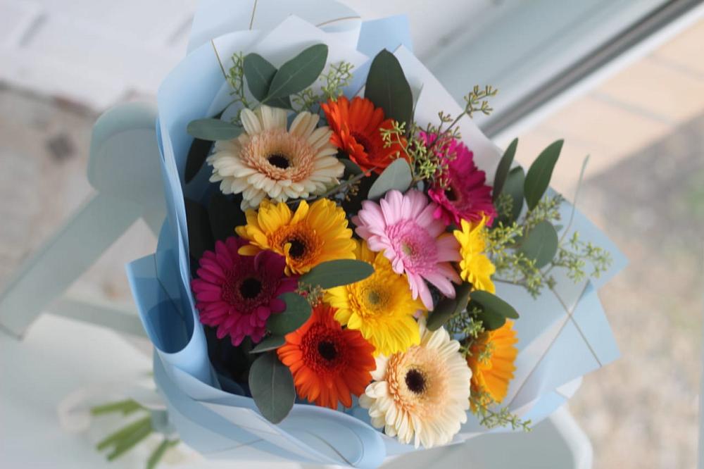 Букет цветов из: Герберы в Угольные Копи