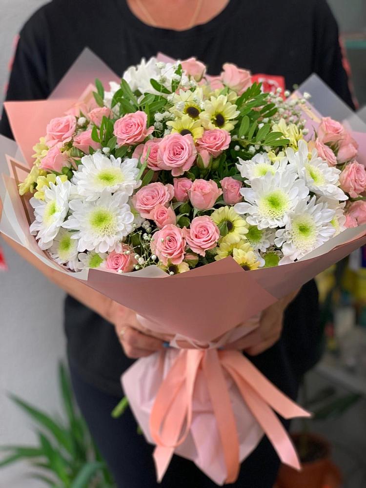 Букет цветов из: Розы и Хризантемы в Угольные Копи