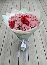 Букет цветов из:  Альстромерии в Угольные Копи