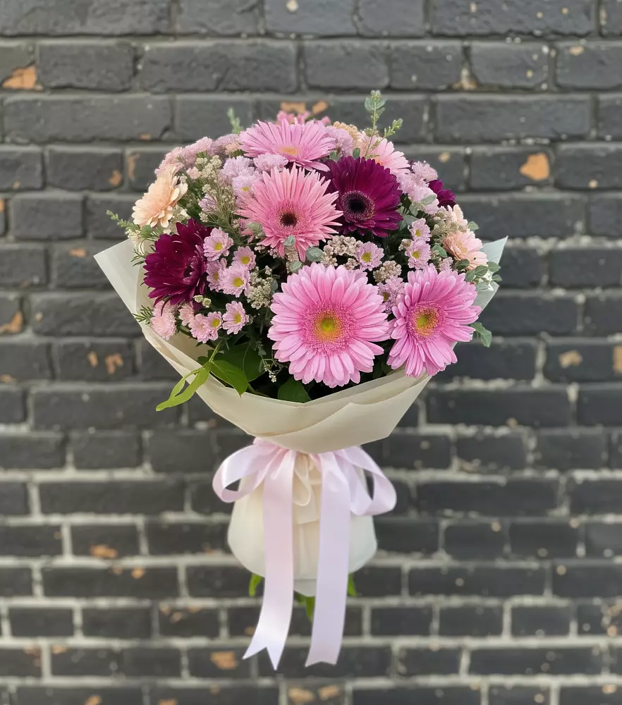 Букет цветов из: Герберы и Хризантемы в Угольные Копи