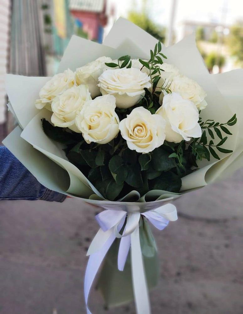 Букет Белые розы Проуд в Угольные Копи