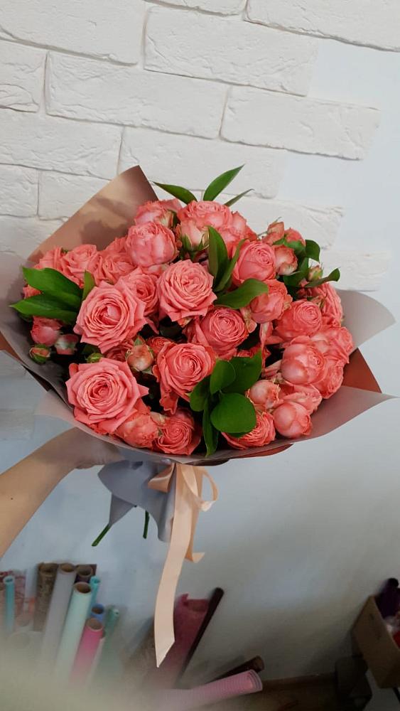 Букет цветов из: Розы в Угольные Копи