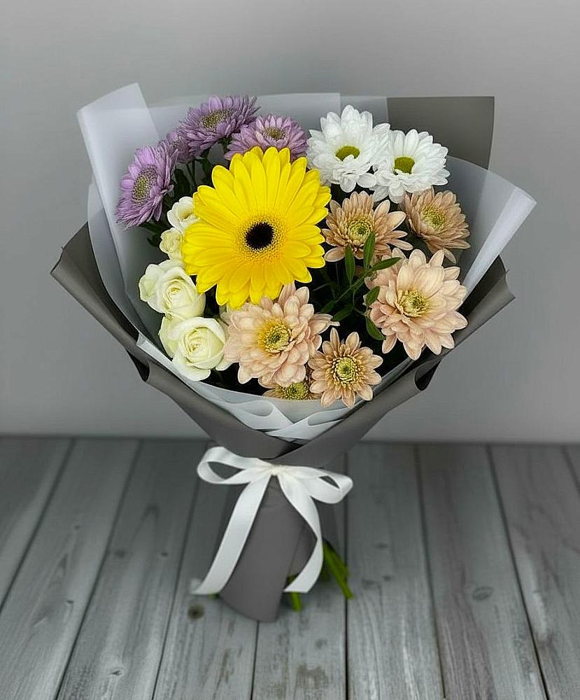 Букет цветов из: Розы, Герберы и Хризантемы в Угольные Копи