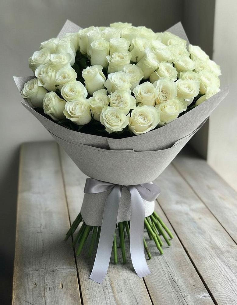 Букет 35 Белых роз в Угольные Копи