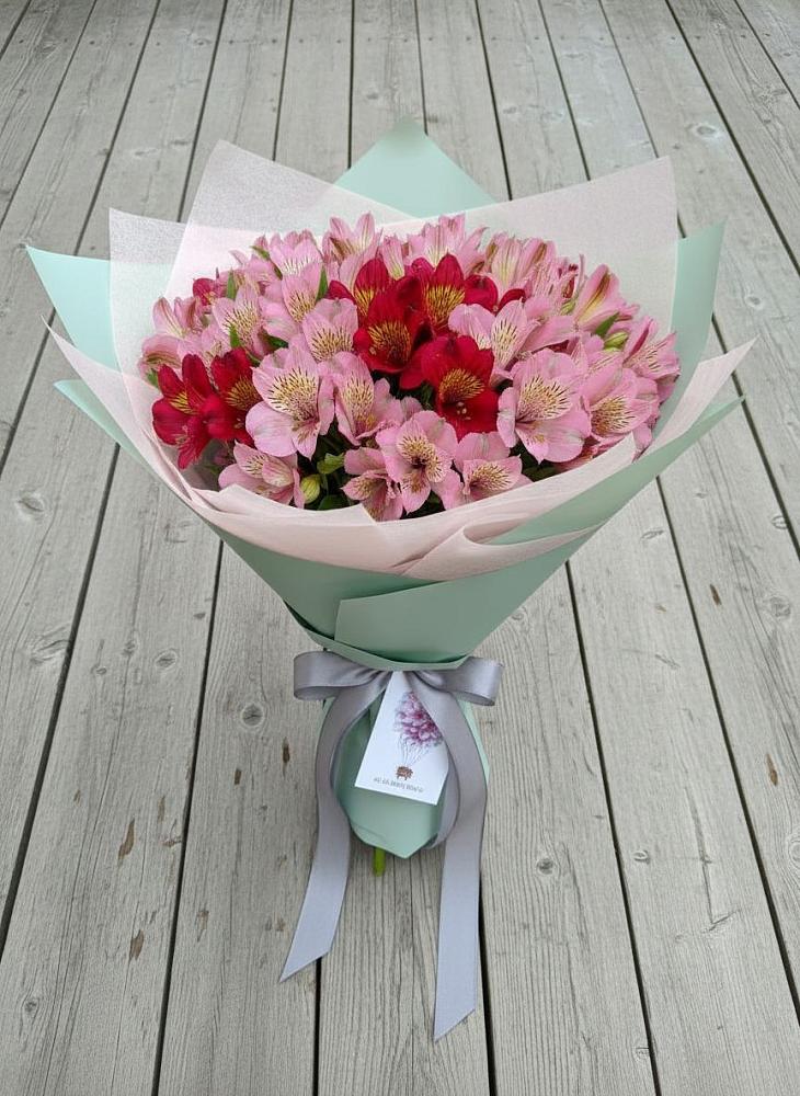 Букет цветов из: Альстромерии в Угольные Копи