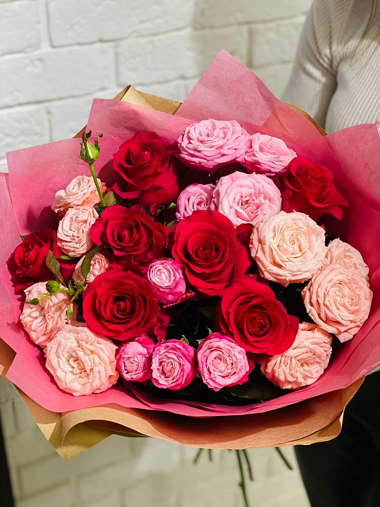 Букет цветов из: Розы в Угольные Копи