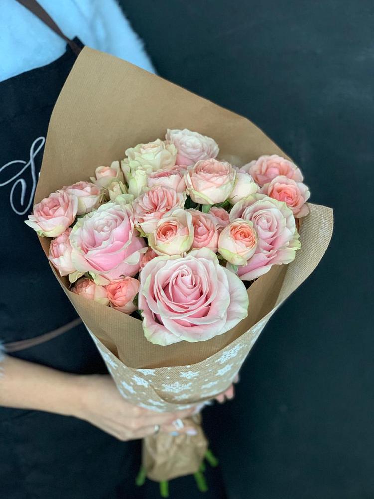 Букет цветов из: Хризантемы и Розы в Угольные Копи