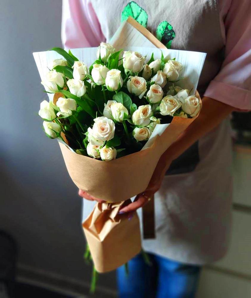 Букет цветов из: Розы в Угольные Копи