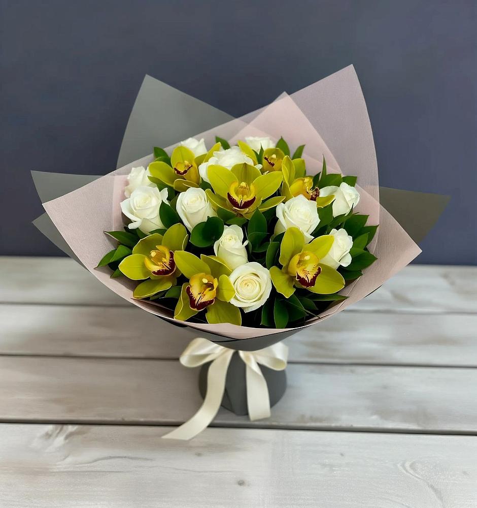 Букет цветов из: Орхидеи и Розы в Угольные Копи