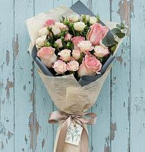 Букет цветов из:  Розы в Угольные Копи