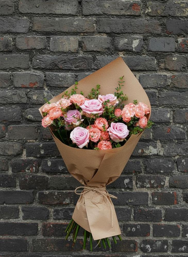 Букет цветов из: Розы в Угольные Копи