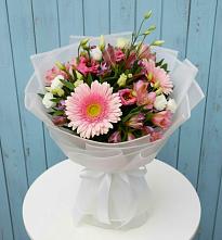 Букет цветов из:  Герберы, Альстромерии и Лизиантусы в Угольные Копи