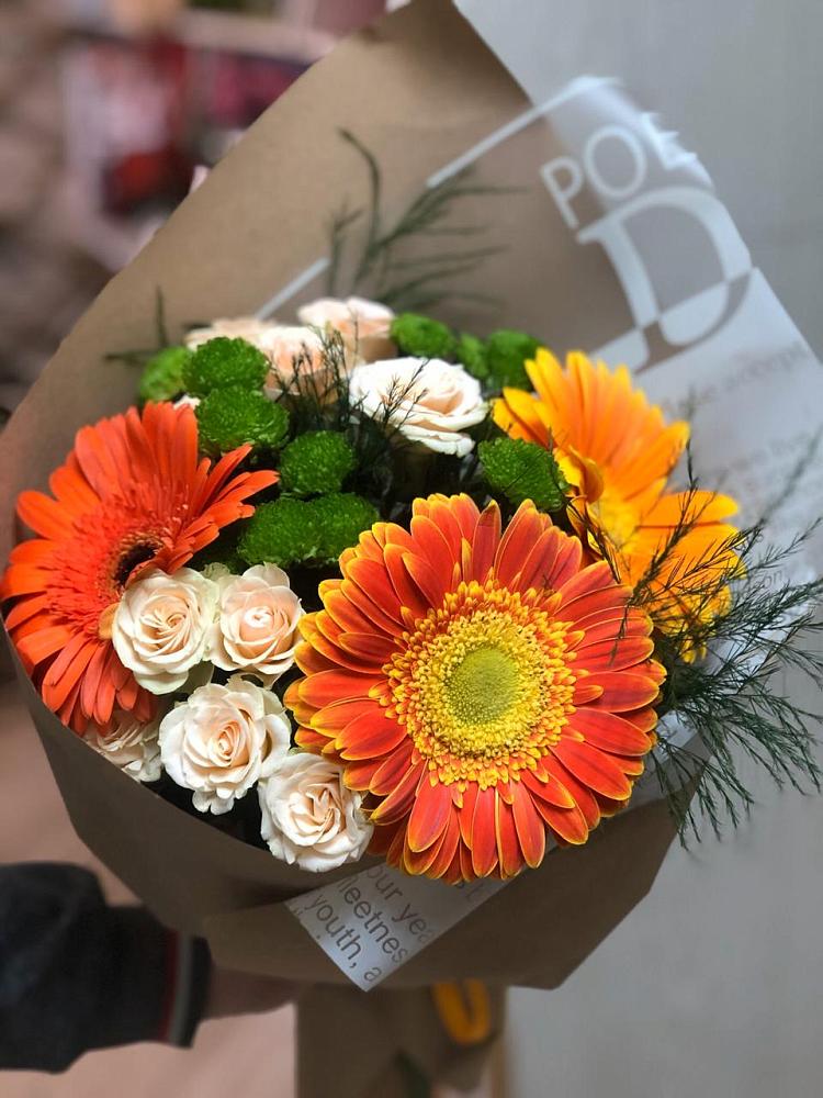 Букет цветов из: Герберы, Хризантемы и Розы в Угольные Копи