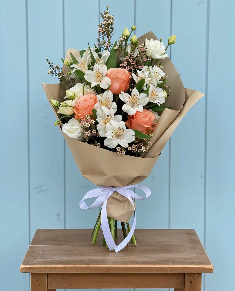 Букет цветов из: Альстромерии, Лизиантусы, Розы и Хризантемы в Угольные Копи