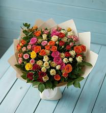 Букет Микс из разноцветных кустовых роз в Угольные Копи