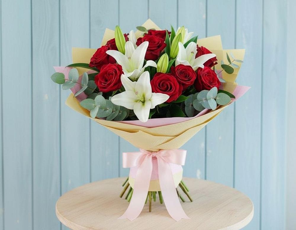 Букет цветов из: Лилии и Розы в Угольные Копи